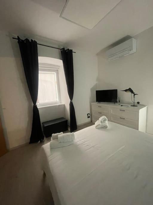 Casa Vacanze Viale Miramare 31- Delizioso Mini Loft Industrial Trieste Exterior photo